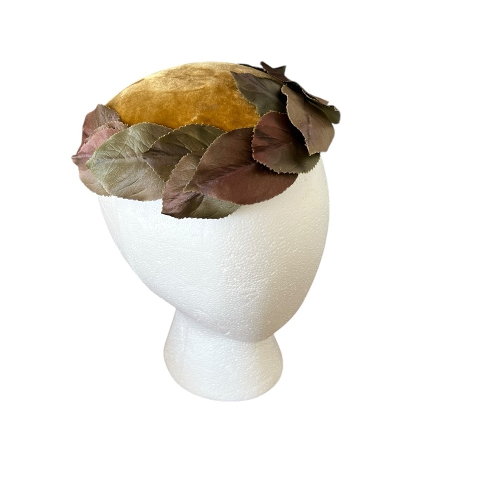 Rare Vintage Mustard Brown Velvet Fascinator with Iridescent Leaves - OS